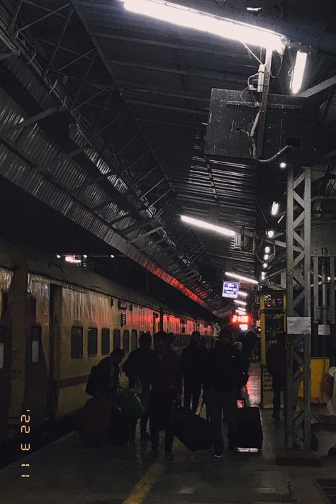 Raipur Railway Station Night, Kozhikode Railway Station, Night Railway Station Snap, Surat Station Snap, Nagpur Station, Train Night Aesthetic, Night Train Snap, Railway Station Snap, Ahmedabad Railway Station