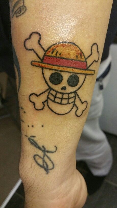 Strawhat Pirates Tattoo, Pirates Tattoo, Piece Tattoo Ideas, One Piece Tattoo Ideas, One Piece Tattoo, Strawhat Pirates, Pirate Tattoo, One Piece Tattoos, Pieces Tattoo