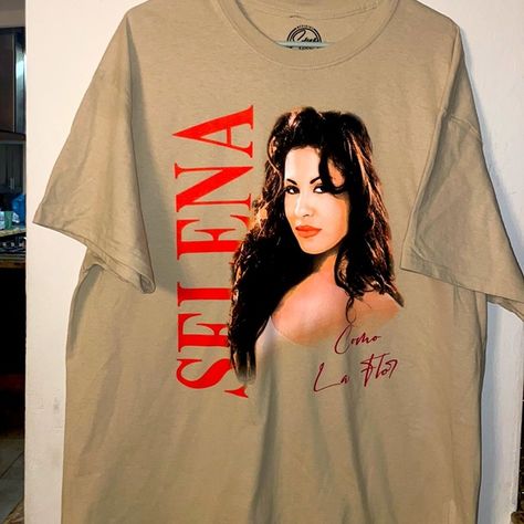 Selena Quintanilla official merchandise shirt como la flor tour Selena Quintanilla Merch, Selena Quintanilla Shirt, Selena Shirt, Mexico Shirts, Bday Wishlist, Selena Quintanilla Perez, Selena Quintanilla, Family Reunion, Sound