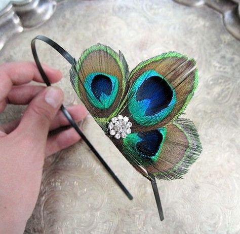 peacock | hair circlet Peacock Headband, Karneval Diy, Hair Circlet, Peacock Costume, Peacock Hair, Fascinator Headband, Peacock Wedding, Metal Headbands, Fantasias Halloween