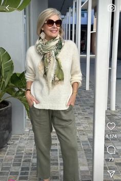 Over 60 Styles For Women, Stylish Outfits For Women Over 50, Classic Style Outfits, Over 60 Fashion, 60 Fashion, Over 50 Womens Fashion, 가을 패션, Style Mistakes, Fashion Over 50