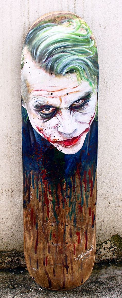 The joker skateboard Painting On Skateboard, Skateboard Painting, Joker Painting, Skateboard Companies, Skateboard Pictures, Skateboard Deck Art, Skateboard Art Design, Moonlight Photography, Longboard Skateboard