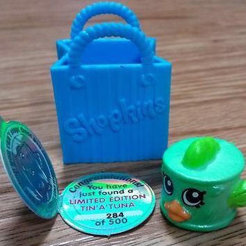 Shopkins Tin'a tuna limited edition season 1. Is it a petkin or shopkin???? Rare Shopkins, Shopkins Season 1, Grocery Store Items, Shopkins Party, Shopkins Birthday, Moose Toys, Toy Cars For Kids, Job Tweets, Nostalgic Toys