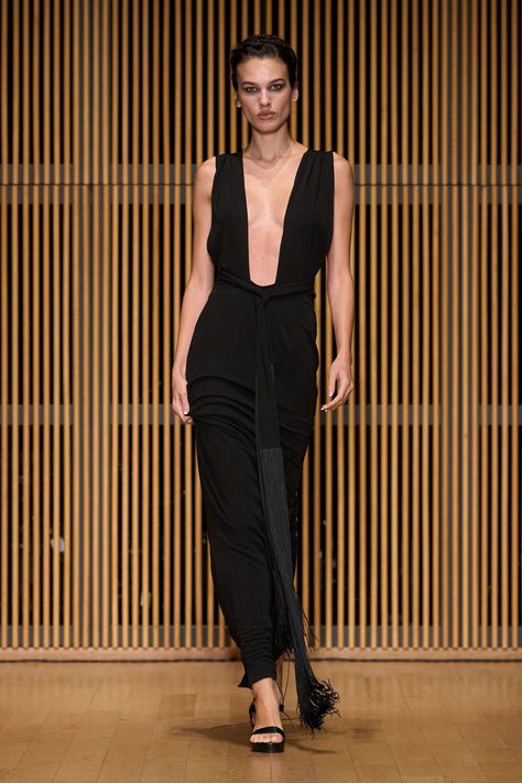 Frederick Anderson Spring 2025 Ready-to-Wear Fashion Show | Vogue Frederick Anderson, Black Attire, Film Strip, Runway Looks, Vogue Runway, Rich Girl, Editorial Design, New York Fashion, Day Dresses