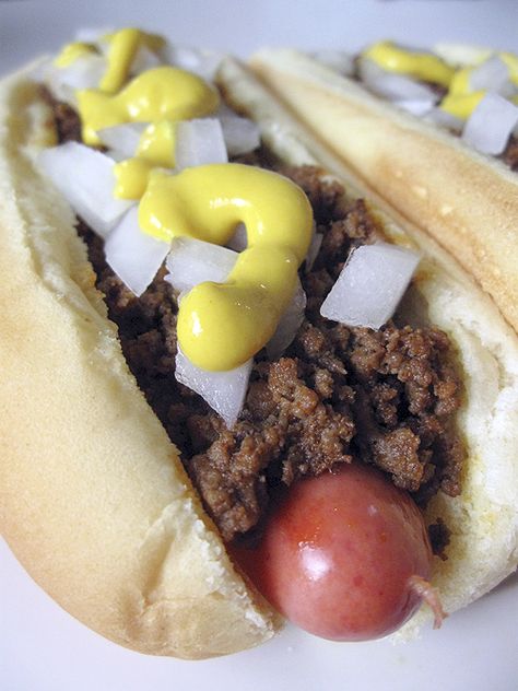 Recipe: Authentic-Style Flint Coney Sauce « Luna Pier Cook Flint Coney Sauce Recipe, Coney Dog Sauce, Hot Dog Sauce Recipe, Coney Sauce, Coney Dog, Hot Dog Sauce, Burger Dogs, Flint Michigan, Chili Dogs