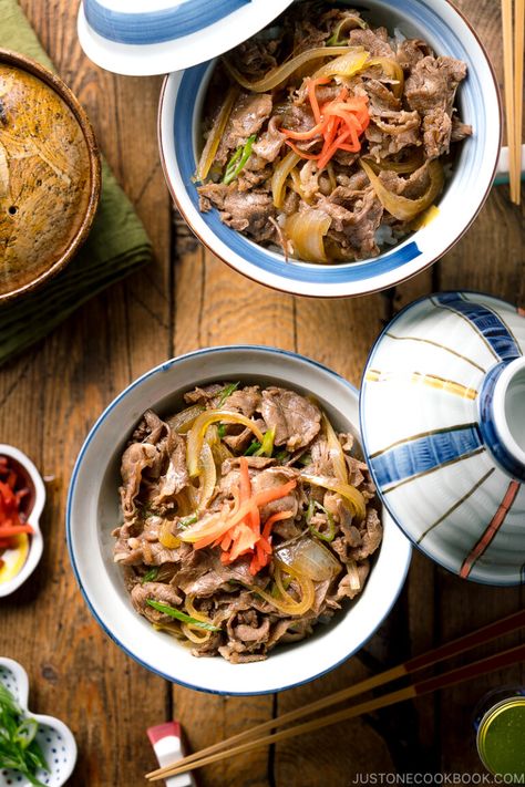 Japanese Gyudon Recipe, Gyudon Recipe, Sliced Beef Recipes, Just One Cookbook, Japanese Beef, Beef Rice, Asian Beef, Easy Japanese Recipes, Japanese Recipe