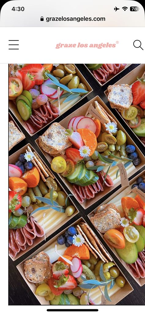 Charcuterie Inspiration, Party Food Platters, Charcuterie Recipes, Party Food Appetizers, Food Platters, Food Presentation, Wedding Food, Party Snacks, Types Of Food