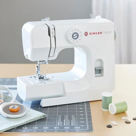 Singer M1000, Basic Crafts, Finger Guard, Types Of Stitches, Needle Threader, Singer Sewing Machine, Singer Sewing, Michael Store, Straight Stitch