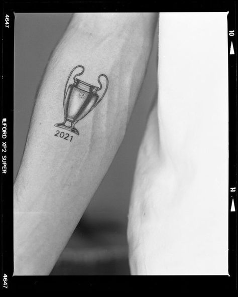 League Tattoo, Chelsea Tattoo, Arsenal Tattoo, Champion Tattoo, Messi Tattoo, Football Tattoo, Ben Chilwell, Club Tattoo, Elbow Tattoos