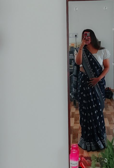 Deep Blue / Indigo Cotton Saree Indigo Saree With White Blouse, Blue Saree With White Blouse, White Chikankari Blouse, Blue And White Saree, Saree With White Blouse, Blue Cotton Saree, Chikankari Blouse, Saree Aesthetic, Indigo Saree