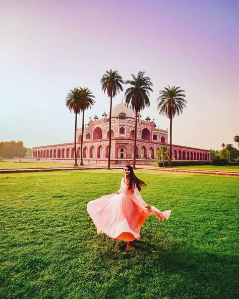 Humayun's Tomb Photoshoot, Humayun Tomb Photography, Anarkali Poses, Delhi Monuments, Delhi Aesthetic, Jaipur Trip, Travel Dairies, Delhi Photography, Humayun’s Tomb