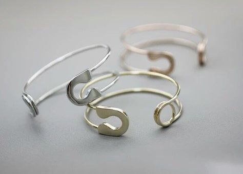 Cincin Diy, Safety Pin Jewelry, Diy Jewelry Unique, Handmade Jewelry Tutorials, Diy Wire Jewelry, Cuff Bangle Bracelet, Diy Rings, Handmade Wire Jewelry, Easy Diy Art