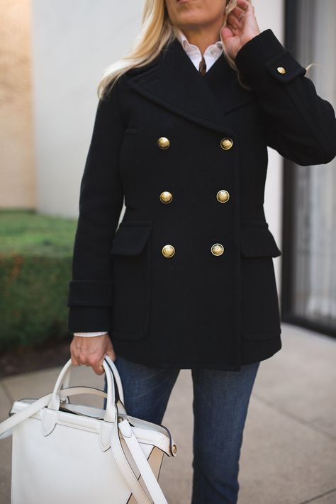 My Favorite Five: Classic Coats You Need In Your Closet Women Peacoat Outfit, Peacoat Outfits, Peacoat Womens Outfit, Peacoat Outfit, Peacoat Women, Peacoat Womens, Snow Day Outfit, Black Pea Coat, Interview Outfits Women