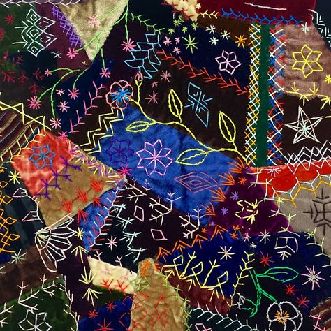 Crazy Quilt Templates, Crazy Quilt Tutorials, Crazy Quilts Patterns, Crazy Quilt Stitches, Crazy Quilt Blocks, Crazy Patchwork, Crazy Quilting, Embroidered Quilts, Crazy Quilt