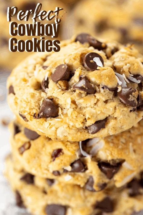 Fancy Bakery, Cowboy Cookie Recipe, Festive Recipes, Cowboy Cookies, Breaking Bread, Bakery Ideas, Christmas Foods, Cookie Time, Delicious Cookie Recipes