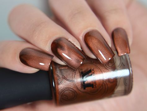 Glitterfingersss in english: Masura | magnetic nail polishes from Dopenails.ru Patrick Day Nails, Judy Nails, Brown Nail Art, Elegant Touch Nails, Bronze Nails, Chrome Nail Polish, Cat Eye Nails Polish, Brown Nail, Magnetic Nail Polish