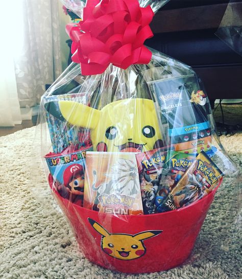 Pokémon Easter Basket Little Boy Easter Basket Ideas, Nerf Easter Basket Ideas, Pokemon Basket Ideas, Sonic Easter Basket, Pokemon Easter Basket Ideas, Gamer Easter Basket Ideas, Pokemon Gift Basket, Pokemon Bouquet, Pokemon Easter Basket