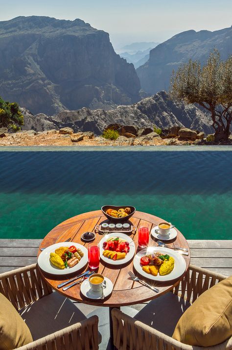 Oman Hotels, 3000m, Hotel Breakfast, Luxury Resorts, Oman Travel, Unique Hotels, Travel Spots, Amazing Travel, Travel Info