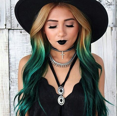 Green Hair Ombre, Emerald Green Hair, Emerald Hair, Dark Green Hair, Red Ombre Hair, Dark Purple Hair, Dip Dye Hair, Hair Color Underneath, Teal Hair