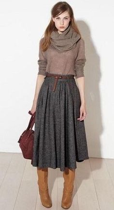 15 Stunning and Comfortable Winter Skirts To Beat Up With Style Winter Skirts, Rok Outfit, Fall Boots Outfit, Long Skirt Outfits, Winter Skirt Outfit, Trendy Skirts, Skirts With Boots, Winter Skirt, Skirt Outfit