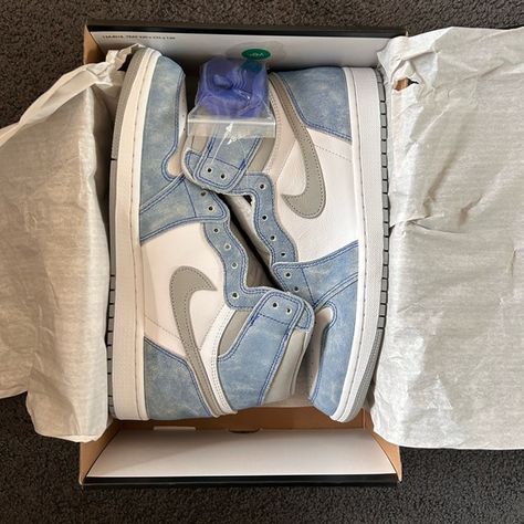 Air Jordan’s 1 Retro High OG Hyper Royal (2021)
Size: Men’s 11.5 Nike Shoes Air, Jordan Retro 1, Jordan 1 High Og, Jordans Women, Air Jordan 1 Retro High Og, Air Jordan 1 Retro High, Shoes Air, Nike Air Jordan 1, Jordan 1 High