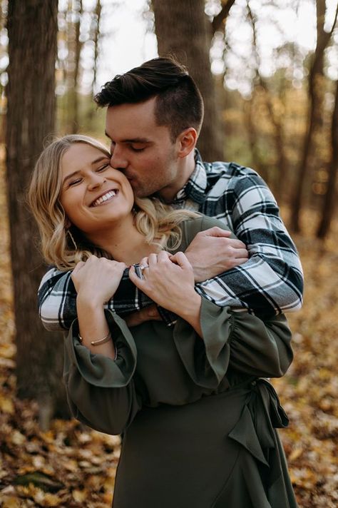 Guy Kissing Cheek, Forehead Kiss Reference, Kissing Poses, Cheek Kiss, Kiss Face, Photo Mood, Couples Ideas, Cute Kiss, Couple Engagement Pictures