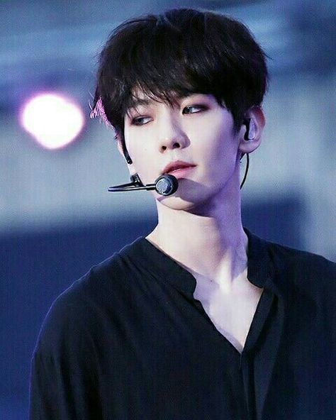 #baekhyun #exo Baekhyun Black Hair, Stray Kids Chan, Exo Baekhyun, Byun Baekhyun, Color Hair, Purple Hair, Suho, Sehun, Chanyeol