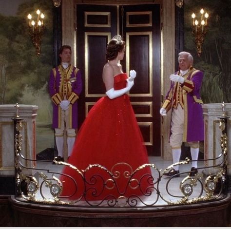 Princess Diaries Dress Gowns, Princess Diaries Red Dress, Princess Diaries Dress, Barbie Red Dress, Movie Dresses, Princess Diaries 2, Comfort Movies, Ball Gowns Princess, Princess Diaries