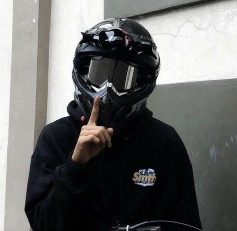 Truly Aesthetic, Motorcycle Guy, Hot Biker Guys, Motocross Love, Biker Aesthetic, Motorcycle Aesthetic, Motorcycle Men, Biker Boys, Biker Love