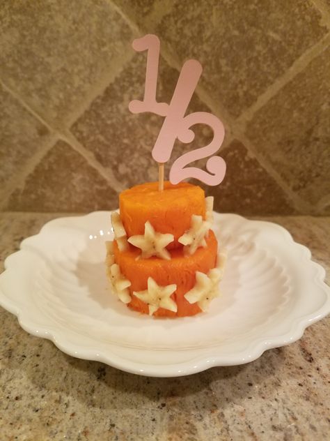 Half Birthday Cake Recipe, Smash Cake For 6 Month Old, Half One Birthday, Half Birthday Food Ideas, Healthy Half Birthday Cake, 6 Month Old Cake Half Birthday, Cake For 6 Months Baby Boy, Baby Half Birthday Cake, 6 Month Smash Cake