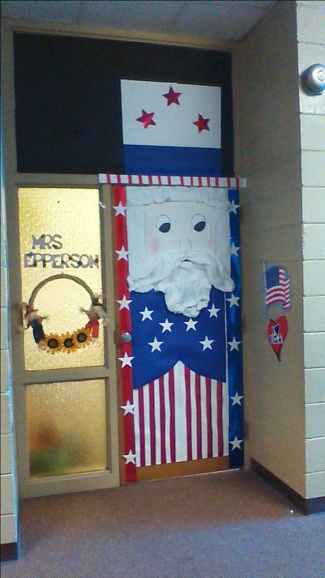 Uncle Sam door decoration for Spirit Day 4th Of July Door Decorations Classroom, Patriotic Classroom Theme, Patriotic Classroom, History Classroom Decorations, Classroom Door Decorations, Preschool Door, Bullentin Boards, Spirit Day, Classroom Doors