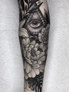 Double Eye Tattoo, Floral Eye Tattoo, Evil Eye Flower Tattoo, Eyes And Flowers Tattoo, Eye Tattoo On Leg, Flower Eye Tattoo Design, Flower With Eye Tattoo, Eye Rose Tattoo Design, Flower Eye Tattoo