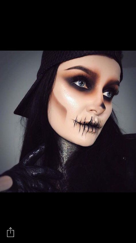 Girl Grim Reaper Makeup, Grim Reaper Costume Women, Grim Reaper Makeup Female, Tech Academia, Reaper Makeup, Grim Reaper Makeup, Grim Reaper Costume, Body Tech, Reaper Costume