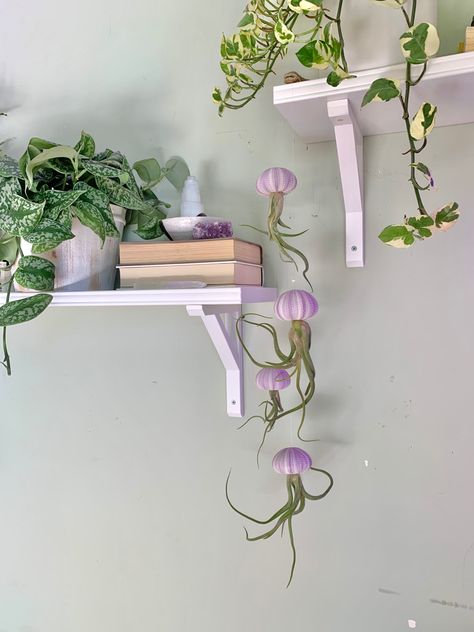 Pastel Green And Purple Room, Sage Green And Lavender Home Decor, Green Lilac Bedroom, Green And Lavender Living Room, Light Purple And Green Bedroom, Purple Dorm Room Ideas Color Schemes, Lilac And Sage Bedroom, Purple And Green Room Decor, Green And Lilac Bedroom