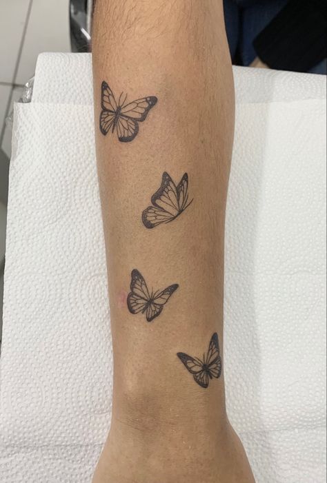 Tattoo Pattern For Women, Tattoo Butterfly Hand, Tattoo Designs Butterfly, Butterfly Tattoo On Arm, Butterfly And Flower Tattoo, Spring Tattoo, Butterfly Tattoo Design, Casino Tattoo, Simple Butterfly Tattoo