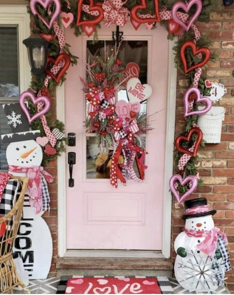 Valentines Day Display, Valentines Door Decorations Classroom, Bathroom Curtains Ideas, Valentine Porch, Valentines Outdoor Decorations, Valentine Inspiration, Valentines Door, Diy Valentines Day Wreath, Valentine Wreaths