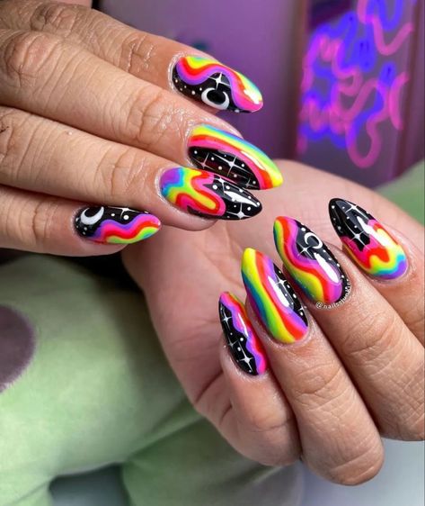 Psychedelic nails, galaxy, colorful nails, nail designs Graphic Nails, Rave Nails, Hippie Nails, Grunge Nails, Cute Acrylic Nail Designs, Pretty Nail Art Designs, Pretty Gel Nails, Nails Only, Rainbow Nails