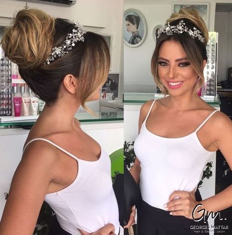 Chic Wedding Hair, Updo Cabello Natural, Wedding Hair Updos, Updo With Headband, Wedding Haircut, Unique Wedding Hairstyles, Wedding Bun, High Bun Hairstyles, Diy Wedding Hair