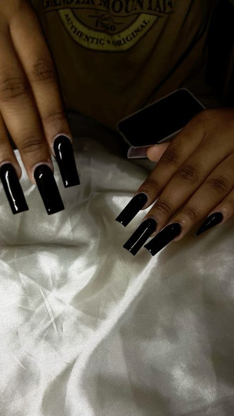 Black Nails With 3d Design, Long Black Nails, Holiday Acrylic Nails, Wanna Recreate, Black Acrylic Nails, Cute Acrylic Nail Designs, Bff Necklaces, Waste Of Time, Unique Acrylic Nails