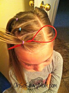 Girly Hairdo Tutorial - Triple Flip Ponytails - Oh So Savvy Mom Hair Dos For Kids, Toddler Hair Dos, Topsy Tail Hairstyles, Hairdo Tutorial, Easy Toddler Hairstyles, Girls Hairdos, Picture Day Hair, Tail Hairstyle, Easy Little Girl Hairstyles