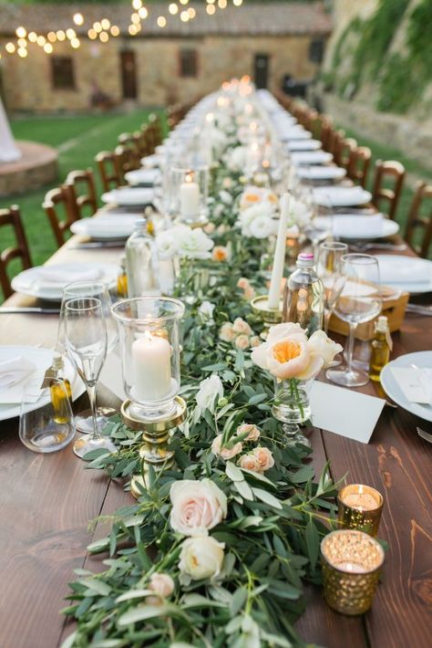 This intimate, alfresco wedding will have you running for the Tuscan hills Tuscan Vineyard, Alfresco Wedding, Al Fresco Wedding, Long Table Wedding, Wedding Candles Table, Unique Wedding Flowers, Tuscan Wedding, Wedding Floral Centerpieces, Wedding Tables