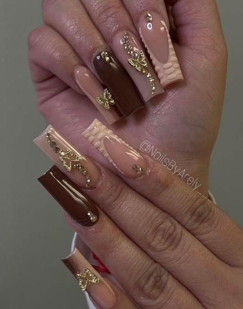 Fall Nails Edgy, Cute Acrylic Fall Nails, Fall Sets Nails Square, Medium Nail Designs Fall, Cinnamon Color Nails, Fall Freestyle Nails Acrylic, Thanksgiving Nail Ideas Simple Short, Nails Thanksgiving Colors, Short Brown Nails Acrylic