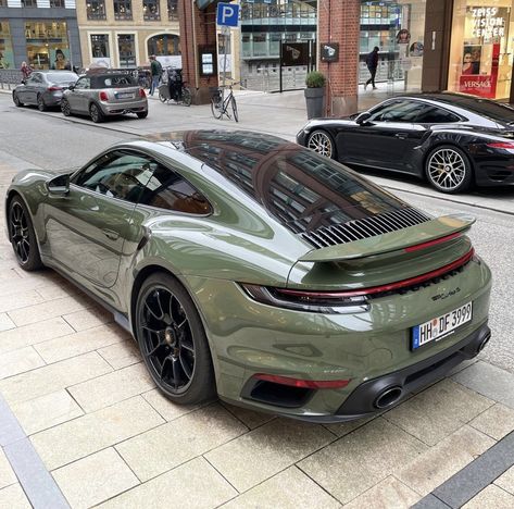 Aesthetic Porsche Wallpaper, Luxury Cars Porsche, Art Photography Aesthetic, Aesthetic Porsche, Porsche Aesthetic, Porsche Wallpaper, Green Porsche, Porsche Gt3 Rs, Cars Porsche