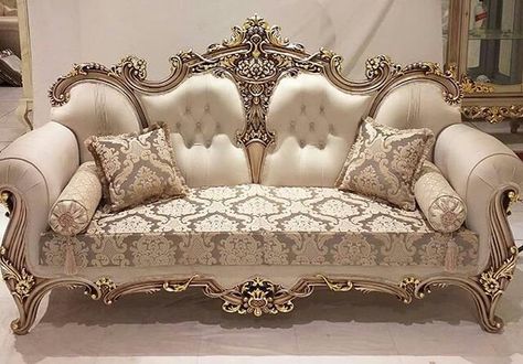 Royal Sofa Design, Sofa Design Living Rooms Indian, Sofa Design Living Rooms, Classic Furniture Living Room, Amazing Interior Design, Carved Sofa, Luxury Sofa Living Room, Small Sectional, Small Sectional Sofa