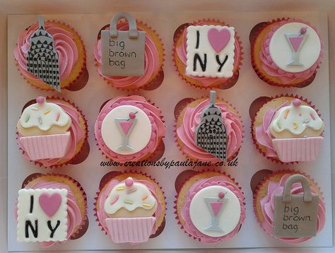 New York Cupcakes, Nyc Cupcakes, New York Birthday, New York Cake, Fondant Ideas, New York Party, New York Theme, Daughter's Birthday, Cupcake Bakery