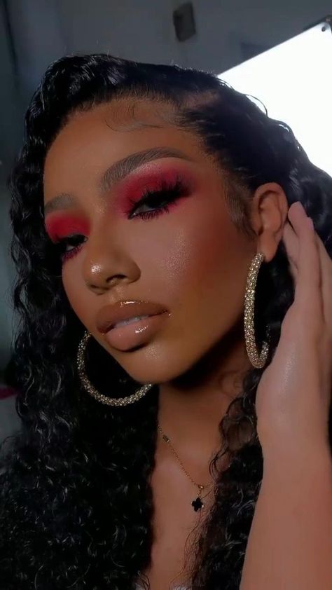 Natural Red Makeup Looks Black Women, Red Eye Makeup Black Women, Red Eyeshadow Looks Black Women, Red Birthday Makeup, Hairstyles And Makeup, Red Makeup Looks, Prom 23, Make Carnaval, Birthday Makeup Looks