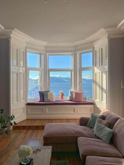 Window Seat Ideas, Dream Life House, Inspire Me Home Decor, Barbie Dream House, Dream Apartment, Dream House Interior, House Room, Dream Spaces, Dream Rooms