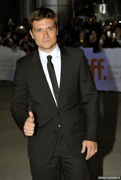 Josh Hutcherson Josh Hutcherson Red Carpet, Josh Hutcherson In A Suit, I Volunteer As Tribute, Male Celebrity, Peeta Mellark, Josh Hutcherson, James Mcavoy, Space Suit, White Coat