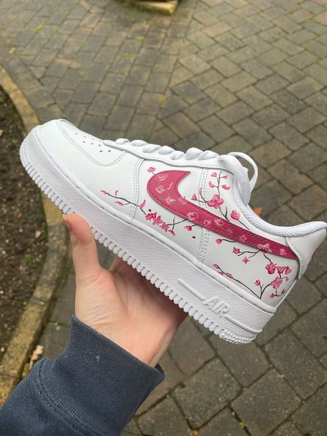 Brown Air Force Ones, Brown Jordan 1, Painted Air Force 1, Pink Nike Air, Painted Nikes, Nike Air Force 1 Custom, Pretty Sneakers, Nike Air Force 1s, Air Force 1s