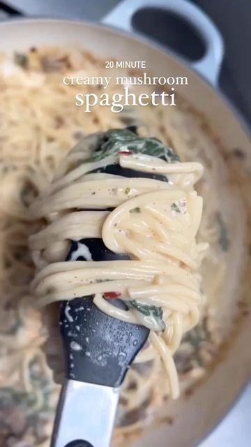 Iram 🌸 on Instagram: "Creamy garlic mushroom spaghetti 🍝 Ingredients 2 tbsp butter 6 cloves garlic (minced) 1/2 cup Parmesan cheese or mozzarella ✨cheese would work too Salt and freshly cracked pepper, to taste 1 tbsp red chili flakes Half cup sliced mushrooms 1 cup spinach Pasta of choice ( half box ) 1 chicken bouillon cube (optional) Half cup heaven whipping cream Instructions Cook pasta in a large pot per package directions, making sure to add 1/2 tsp salt to the water . Once don Mushroom Spaghetti, Spaghetti Ingredients, Creamy Garlic Mushrooms, Chicken Bouillon, Garlic Mushrooms, Red Chili Flakes, Spinach Pasta, Bouillon Cube, Creamy Mushrooms